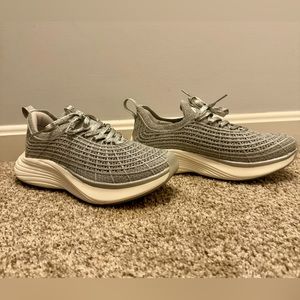APL TechLoom Zipline - Size 7.5 - Silver